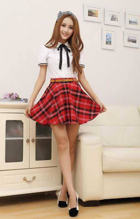 夏季英倫風(fēng)裙子搭配 5款搭配清新減齡風(fēng)