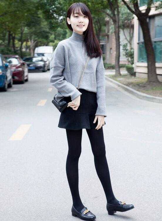 春裝高領(lǐng)毛衣怎么搭配 達(dá)人街拍搭配推薦