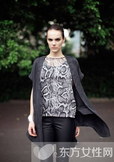 看歐美潮人玩轉(zhuǎn)混搭時尚街頭風(fēng) 成為街頭女王就這么簡單