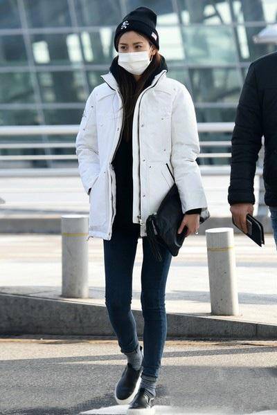 看時(shí)尚界名模街拍 教你如何穿好白色小清新