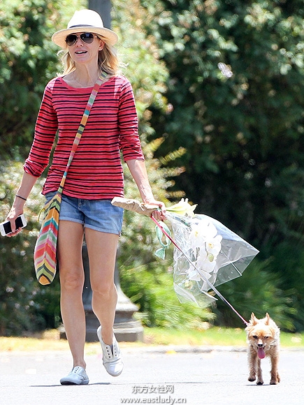 歐美明星夏季外出穿啥衣服