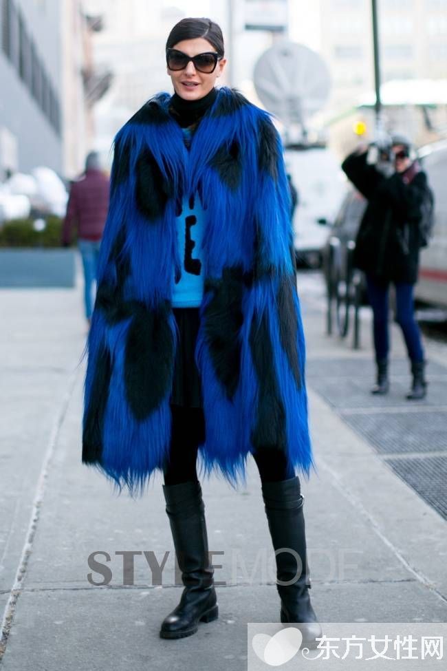 潮人街拍示范洋氣皮草穿搭 這樣穿才不顯土