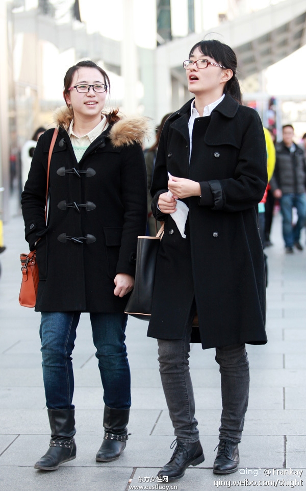 早春北京西單街拍流行黑色元素