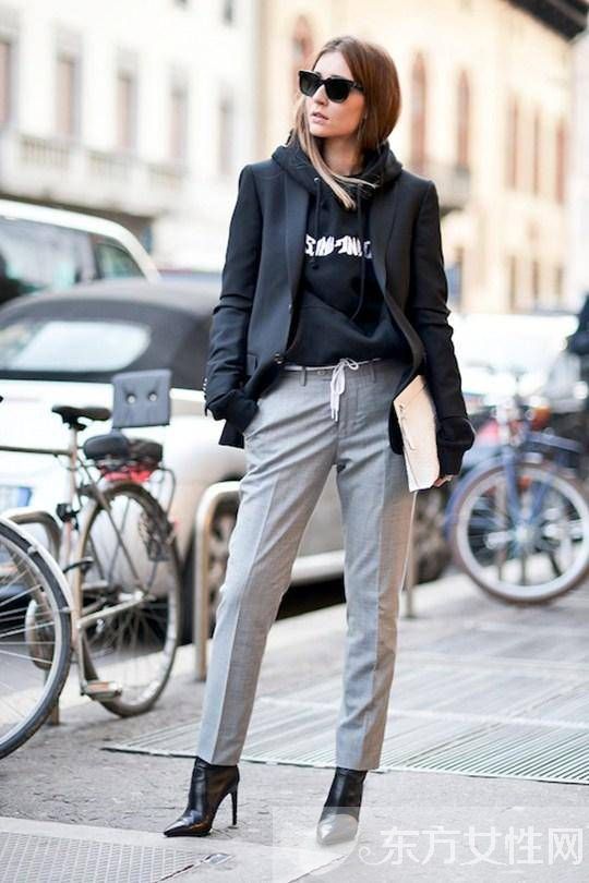 冬日疊穿百搭好幫手 連帽衫時(shí)尚街拍造型