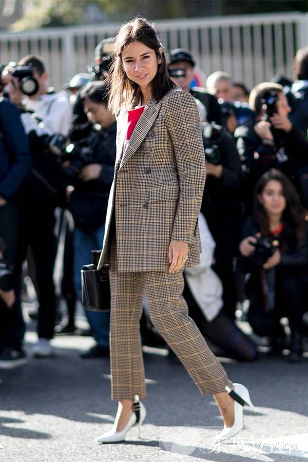 2017春夏米蘭時(shí)裝周街拍 奶奶風(fēng)格紋單品正流行