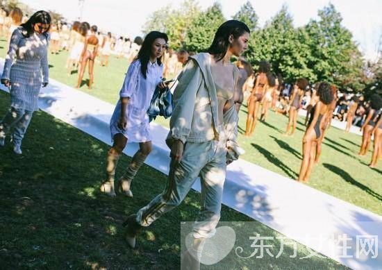 2016時(shí)裝周街拍 偷學(xué)她們的時(shí)尚搭配教程