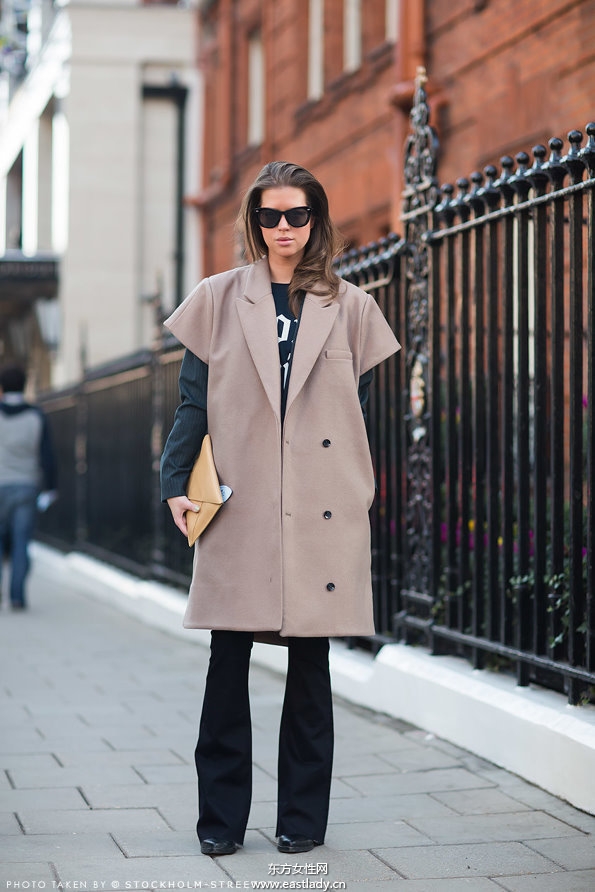 二月下旬歐美街頭看時(shí)尚達(dá)人如何穿衣搭配