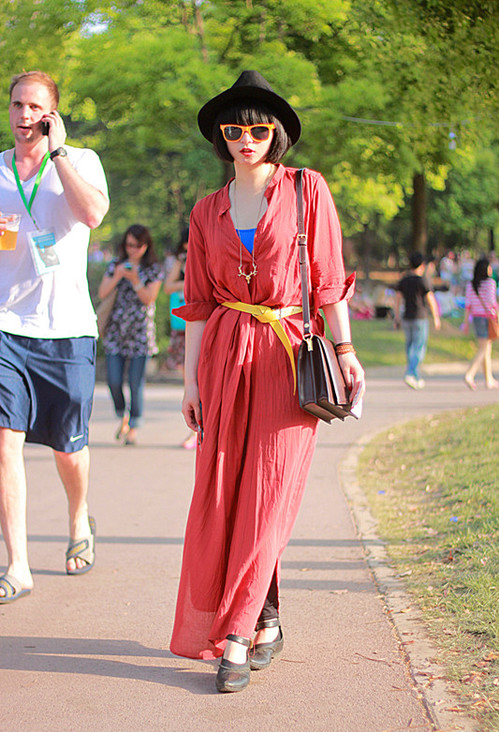 八月中國(guó)街拍 長(zhǎng)裙幽雅伴一夏