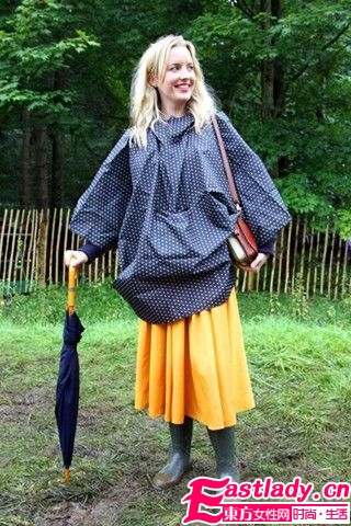 2011初秋歐美明星街拍 流行元素多樣化