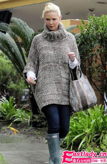 一件簡單灰毛衣 看明星搭出百變美麗