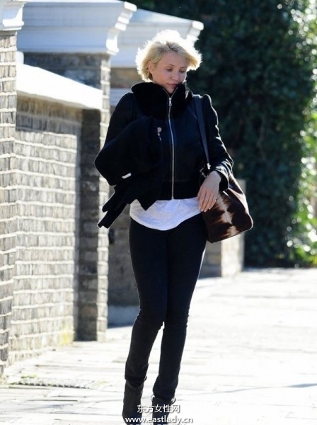 歐美街頭明星們混搭出行彰顯個性生活