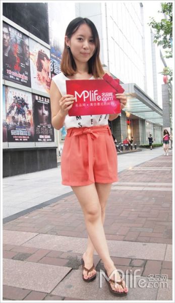 滬上街拍 看看誰的街頭裙裝最I(lǐng)n