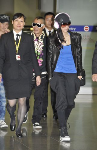 國(guó)內(nèi)女星街拍各領(lǐng)風(fēng)騷