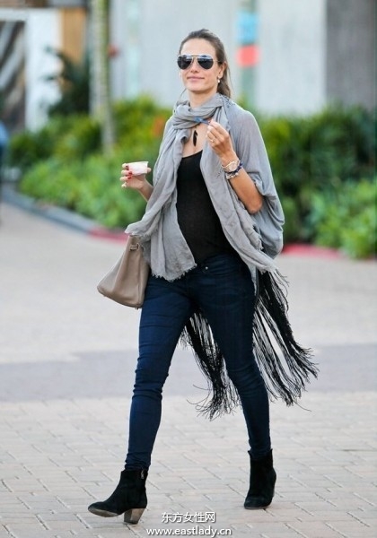 歐美街頭明星們混搭出行彰顯個性生活