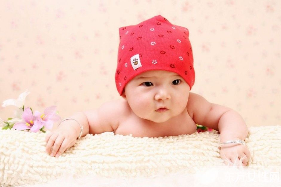 一周歲寶寶的成長(zhǎng)標(biāo)準(zhǔn) 這些飲食原則要牢記哦