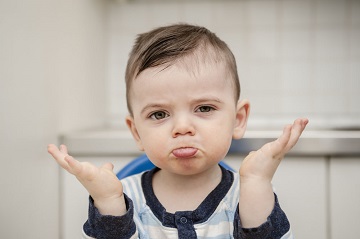 三個(gè)月寶寶輔食 切忌不要太早加 料