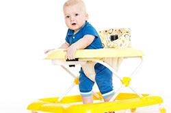 學(xué)步車的危害有哪些 要當(dāng)心寶寶玩出 童車病