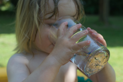 寶寶嗓子啞了怎么辦 嗓子啞當(dāng)心是喉炎