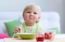 寶寶輔食添加寶媽們要留心的十大注意事項