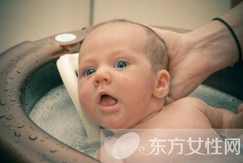 冬天寶寶洗澡四大禁忌千萬要注意