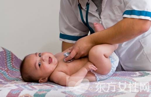 新生兒的洗澡步驟你知嗎 新生兒洗澡后的護(hù)理