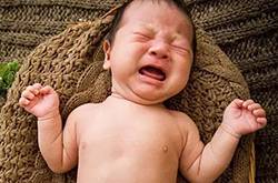 嬰兒打嗝怎么辦 4個小妙招巧妙解決