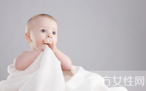 寶寶長牙期發(fā)燒怎么辦 揭秘其中的4大癥狀
