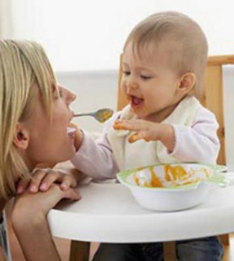 嬰兒輔食添加 怎么吃比吃什么更重要