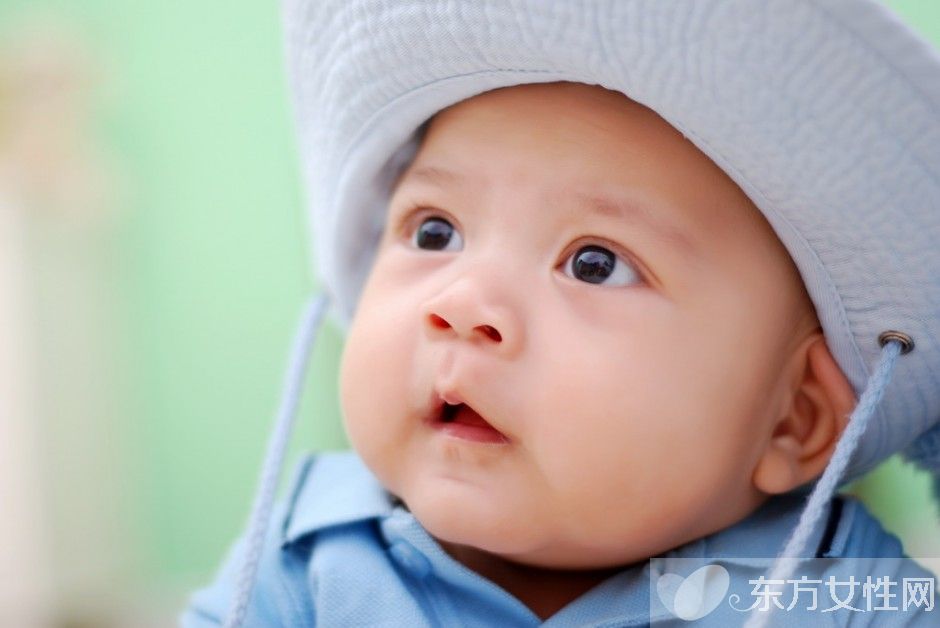 八個(gè)月的寶寶吃什么輔食 八個(gè)月的寶寶添加輔食注意事項(xiàng)