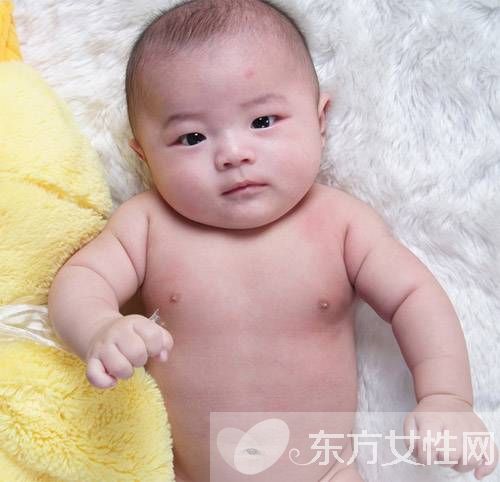 嬰兒什么時候用枕頭 怎樣選擇嬰兒枕頭