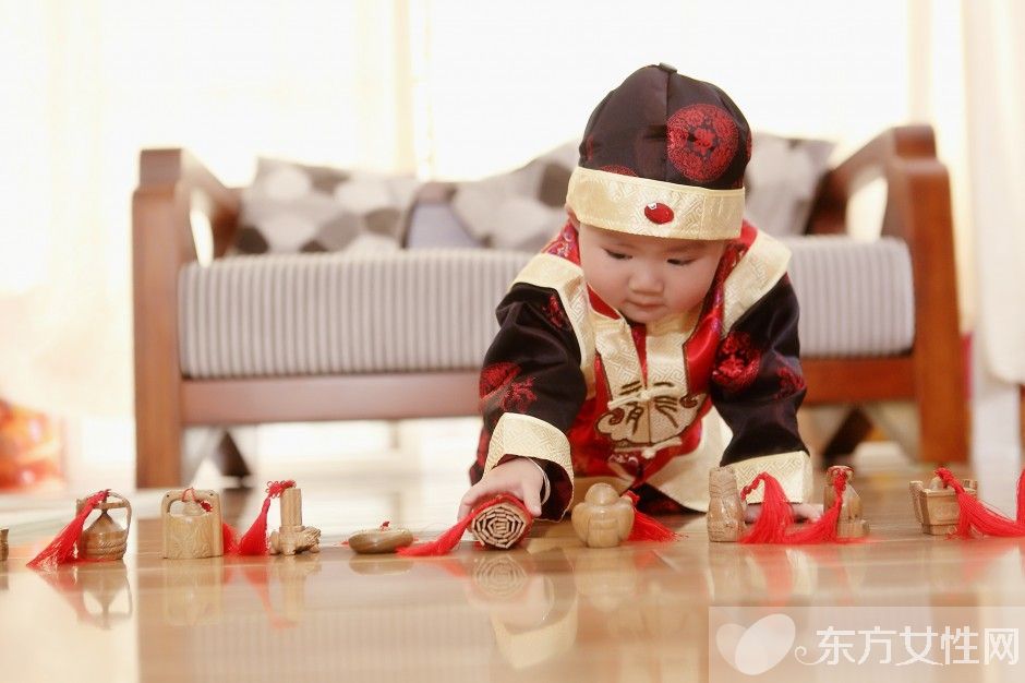 抓周要準(zhǔn)備哪些東西 抓周的6大注意事項(xiàng)