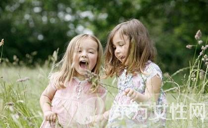 三歲寶寶的教育方式 三歲寶寶發(fā)脾氣如何應(yīng)對(duì)