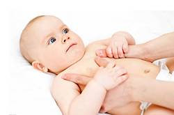 新生兒臍帶該怎么護(hù)理 新生兒臍帶不脫落怎么辦