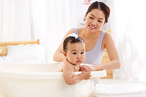 冬天寶寶洗澡四大禁忌千萬要注意