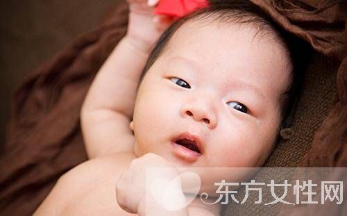 新生兒鼻塞怎么辦 引起新生兒鼻塞的原因有哪些