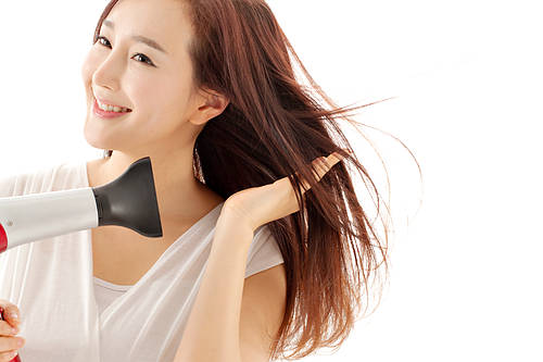 電吹風(fēng)輻射大嗎 孕婦可以使用電吹風(fēng)嗎