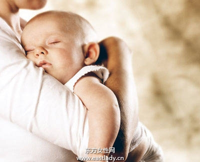 溢奶到底需不需就醫(yī) 5個常見育兒誤區(qū)