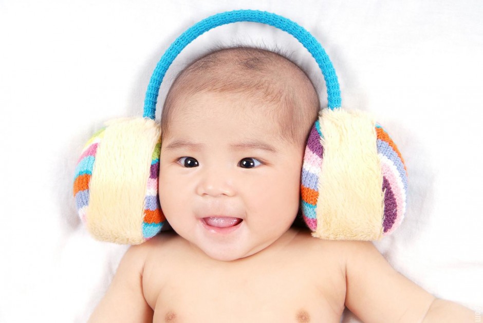 8種方法讓你的寶寶愛(ài)上吃飯