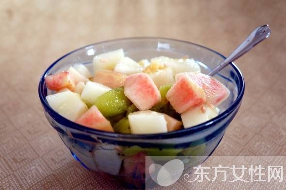 哺乳期不能吃的東西 哺乳期飲食原則及注意事項