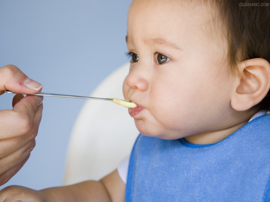 8種方法讓你的寶寶愛(ài)上吃飯