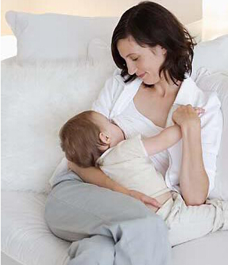 母乳喂養(yǎng)注意事項(xiàng) 產(chǎn)后母乳喂養(yǎng)必知常識(shí)