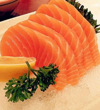 孕婦吃三文魚(yú)好處多 減輕水腫防抑郁