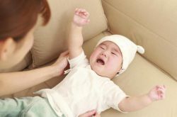 寶寶中暑的癥狀 有些東西萬萬不能吃