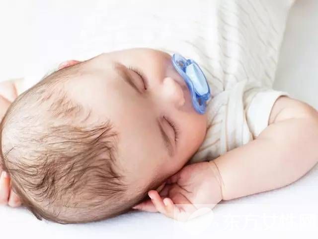 安撫奶嘴怎么用 用安撫奶嘴到底好不好