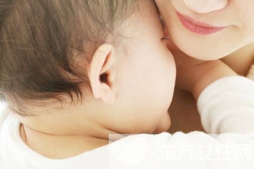 嬰兒初次理發(fā)最佳時(shí)間段 嬰兒理發(fā)的注意事項(xiàng)有哪些