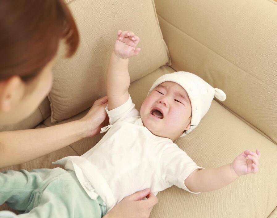 寶寶中暑的癥狀 有些東西萬萬不能吃