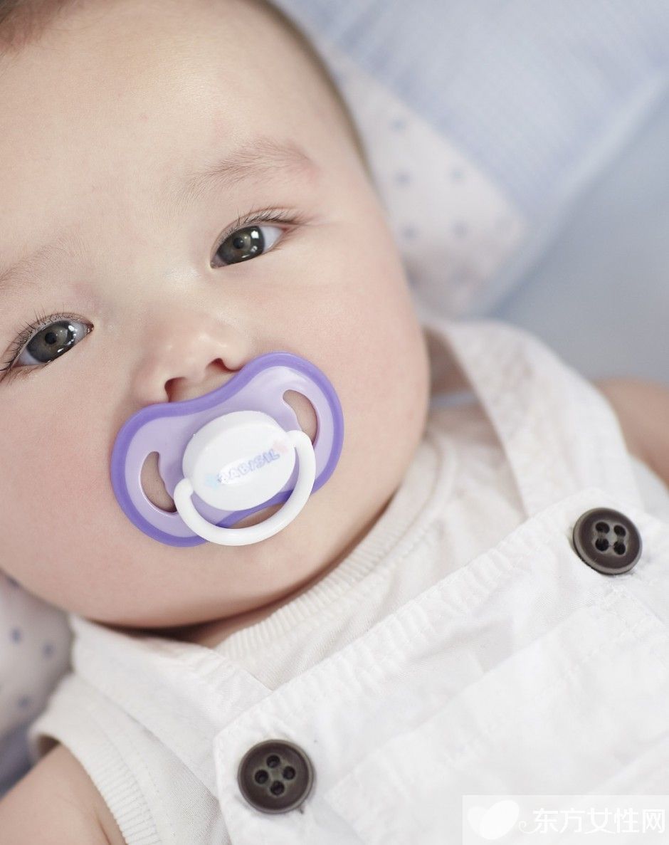 安撫奶嘴怎么用 用安撫奶嘴到底好不好