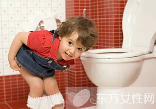 怎樣教寶寶自己尿尿 新手爸媽趕快來學(xué)