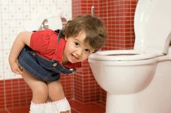 怎樣教寶寶自己尿尿 新手爸媽趕快來學(xué)