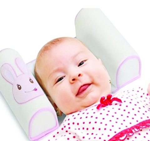 嬰兒什么時(shí)候用枕頭 專(zhuān)家稱(chēng)沒(méi)必要馬上給枕頭